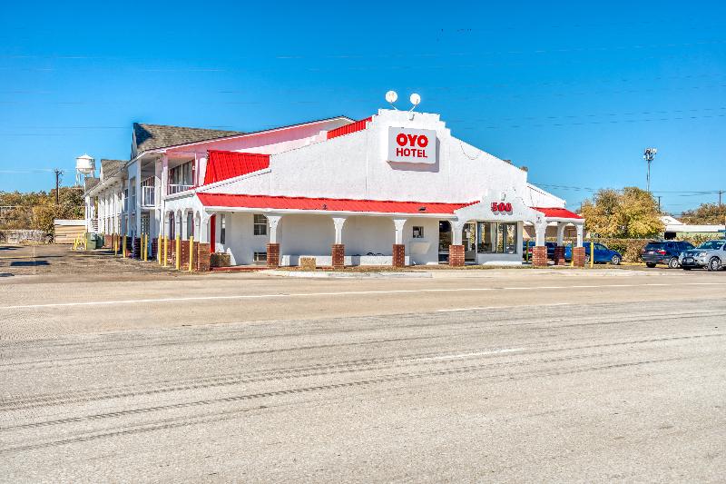 OYO Hotel Waco University Area I 35 - photo 3