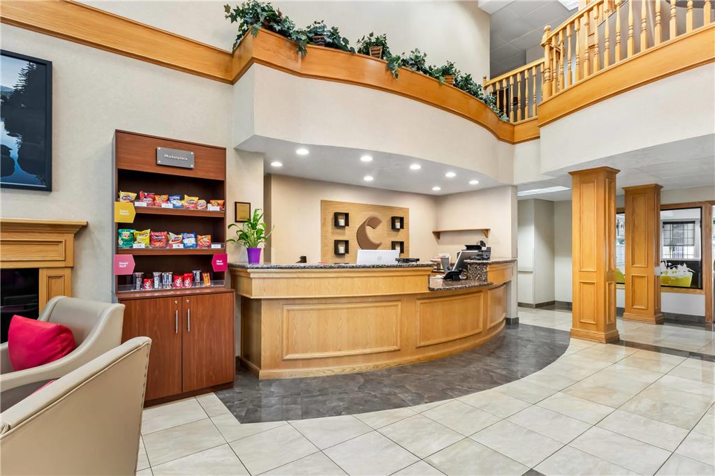 Comfort Suites Clackamas - photo 12