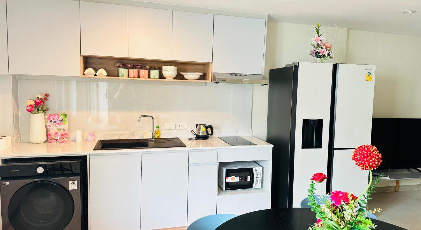 New Ekamai Thonglor Luxury Home near 711 BTS Mall