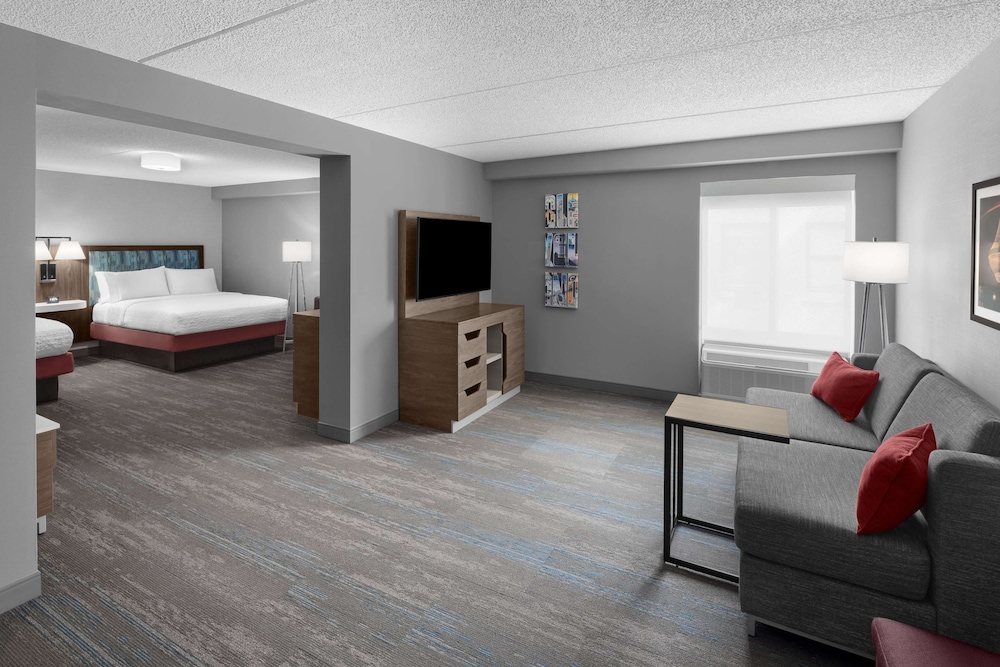 Hampton Inn Cleveland Downtown - photo 16
