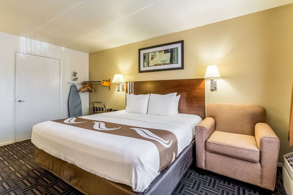 Quality Inn Fresno Near University - photo 8