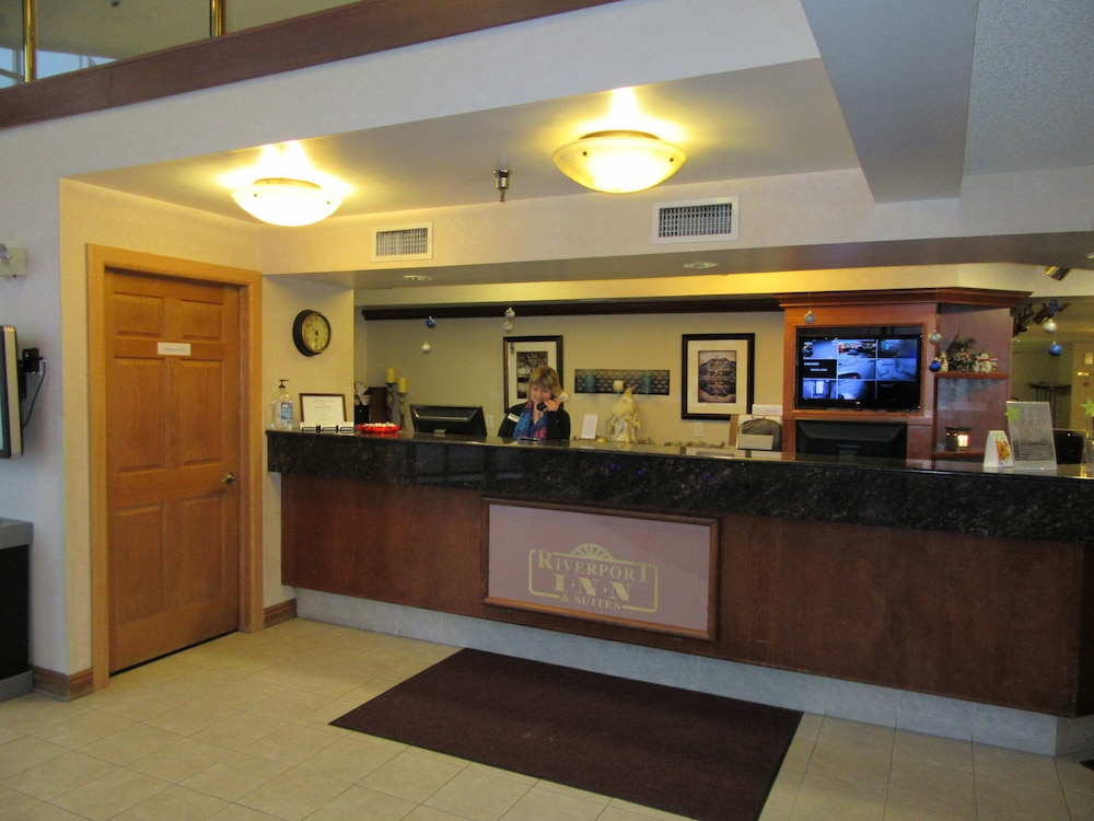 Express Suites Riverport Inn & Suites - photo 3