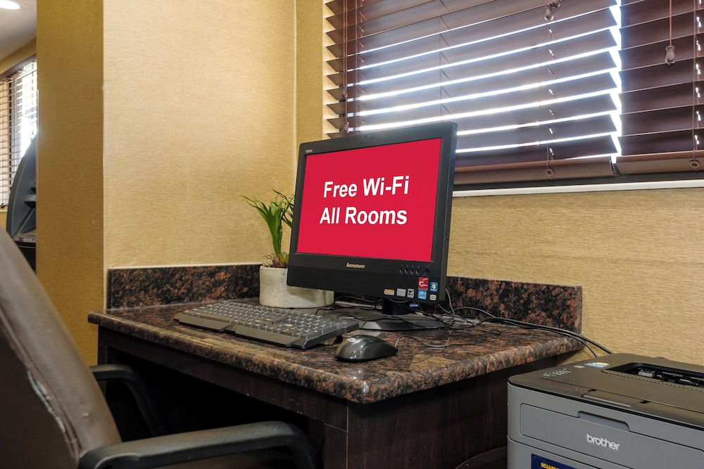 Red Roof Inn Lansing East MSU - photo 28