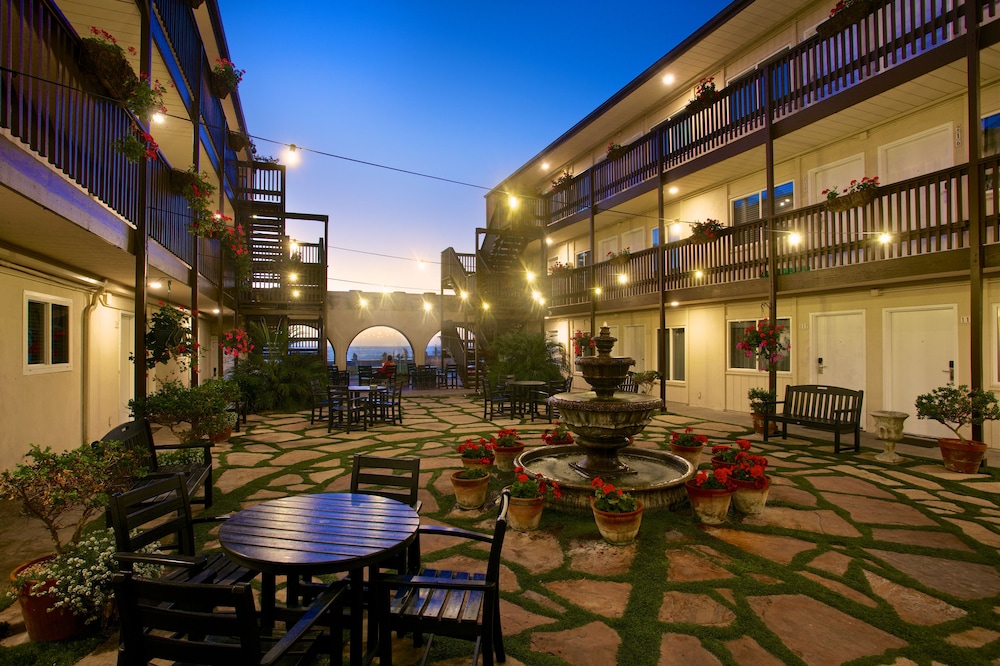Ocean Beach Hotel - photo 47