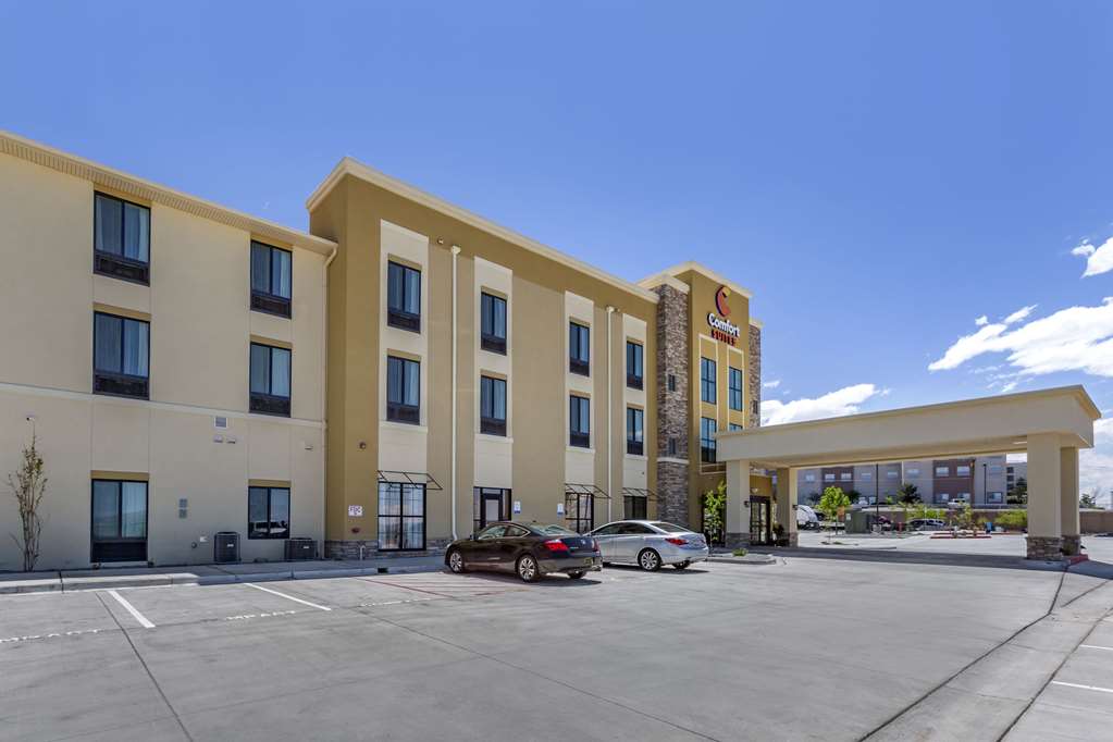 Comfort Suites Albuquerque Airport - photo 2