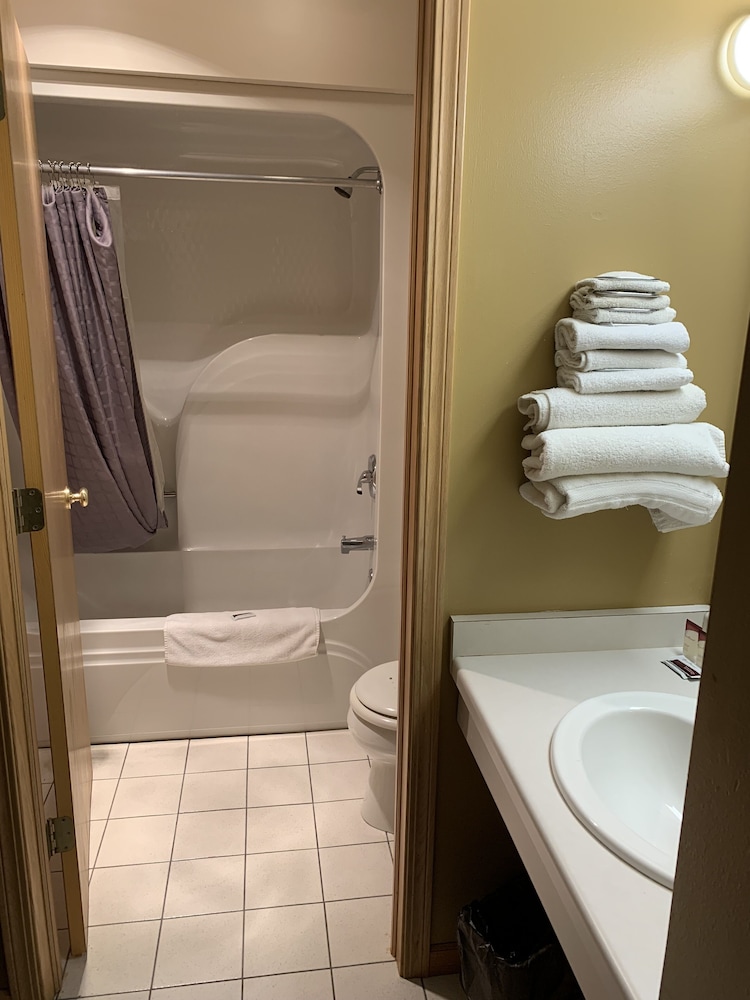 Lakeside Motor Inn - photo 28
