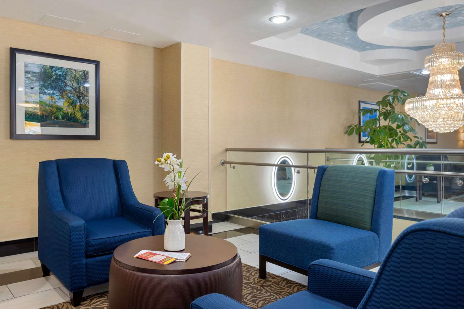 Comfort Inn and Suites Near JFK Air Train - photo 4