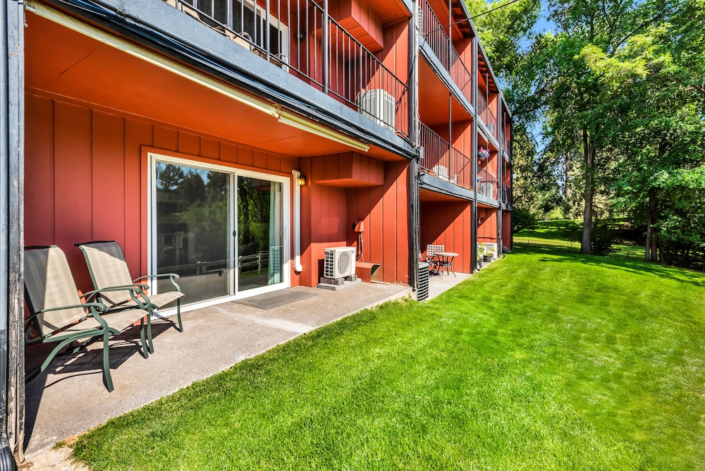 Bend Riverside Inn & Suites - photo 267