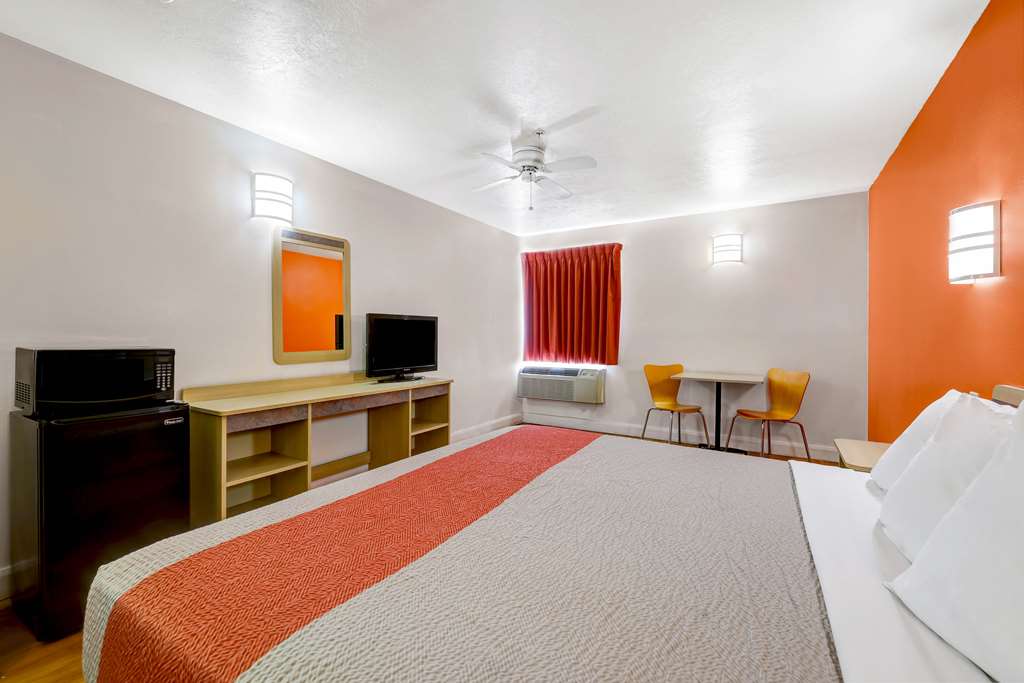 Motel 6 Beaver UT - photo 12