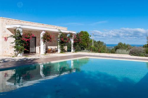 Villa Maremonti — 4-Star Luxury Hotel in Santa Lucia, Italy