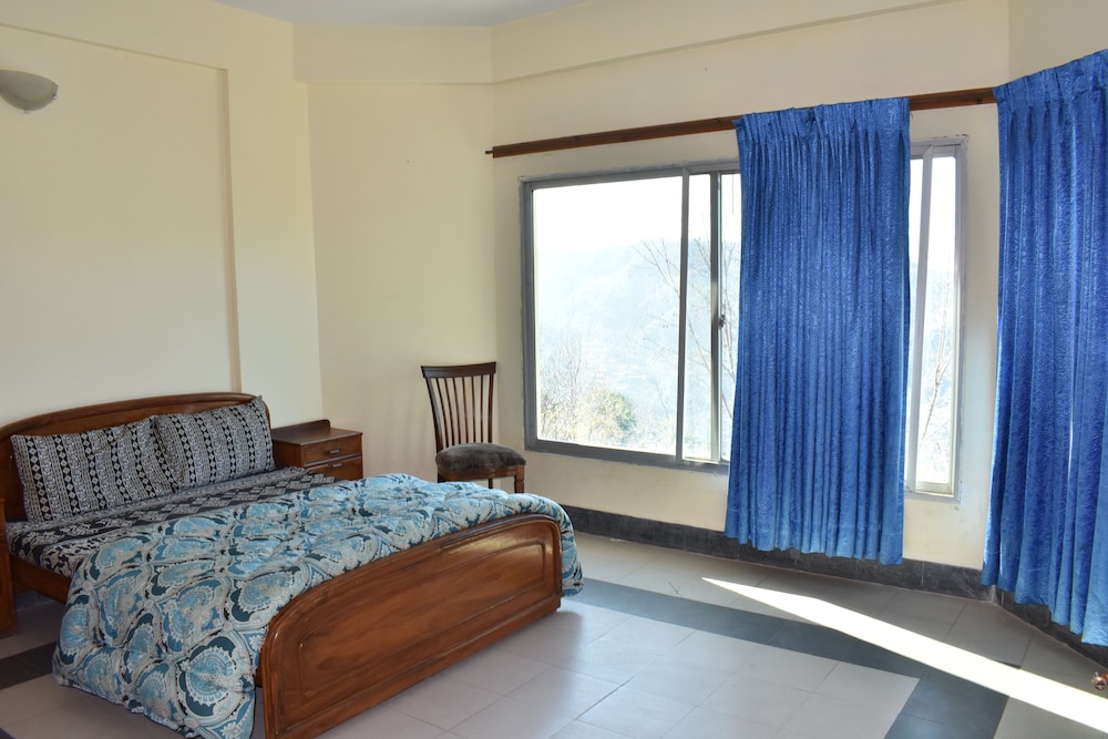 Valley Tracker — Murree — photo 2