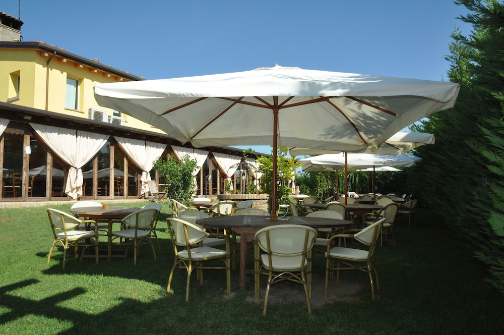 Osteria E Locanda Del Viaggiatore — Russi