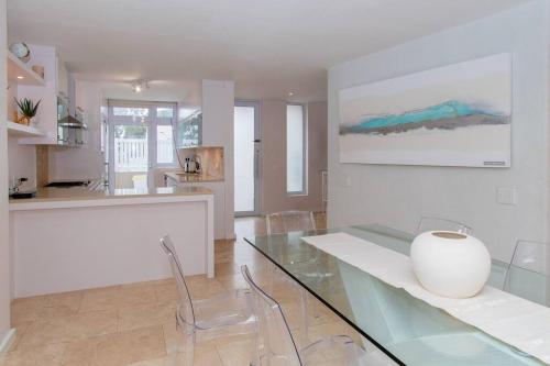 Spectacular Avenues Fresnaye