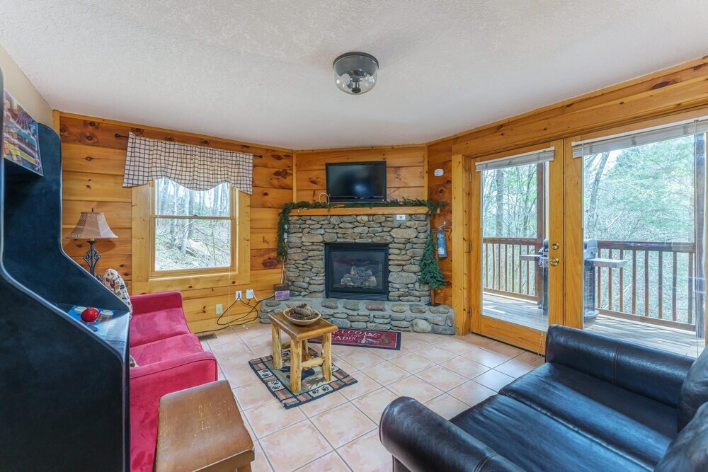 Big Bear Woods by Avada Properties in Pigeon Forge, United States