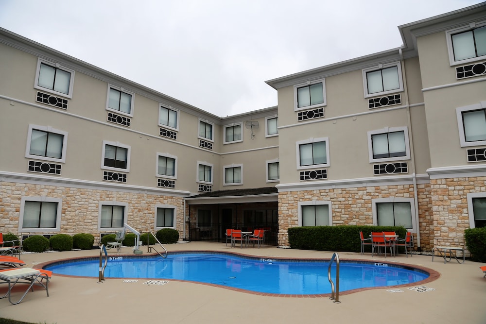Holiday Inn Express Hotel & Suites Greenville by IHG - photo 29