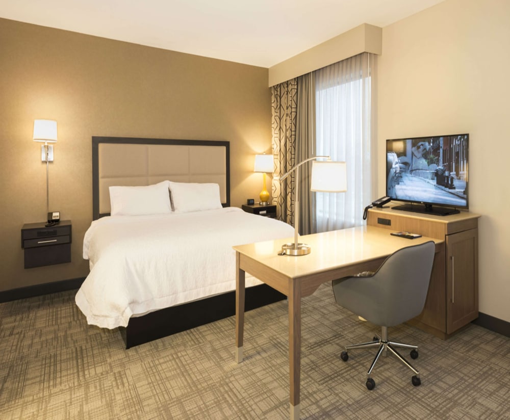 Hampton Inn & Suites Minneapolis University Area - photo 12