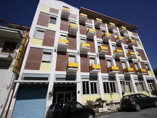 George Hotel — hotel in Barcellona Pozzo Di Gotto