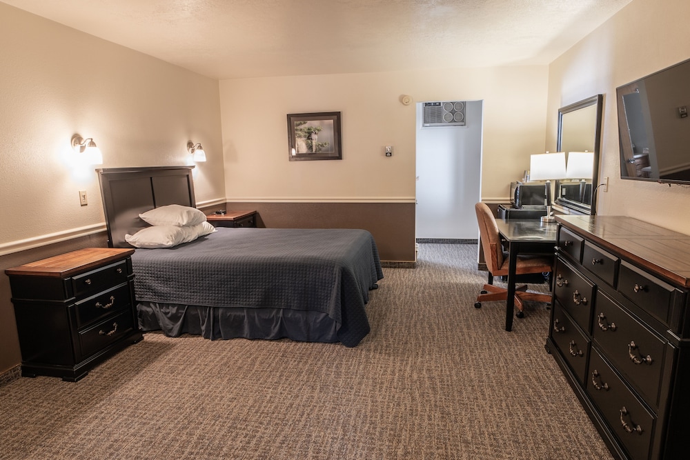 Clover Creek Inn - photo 5