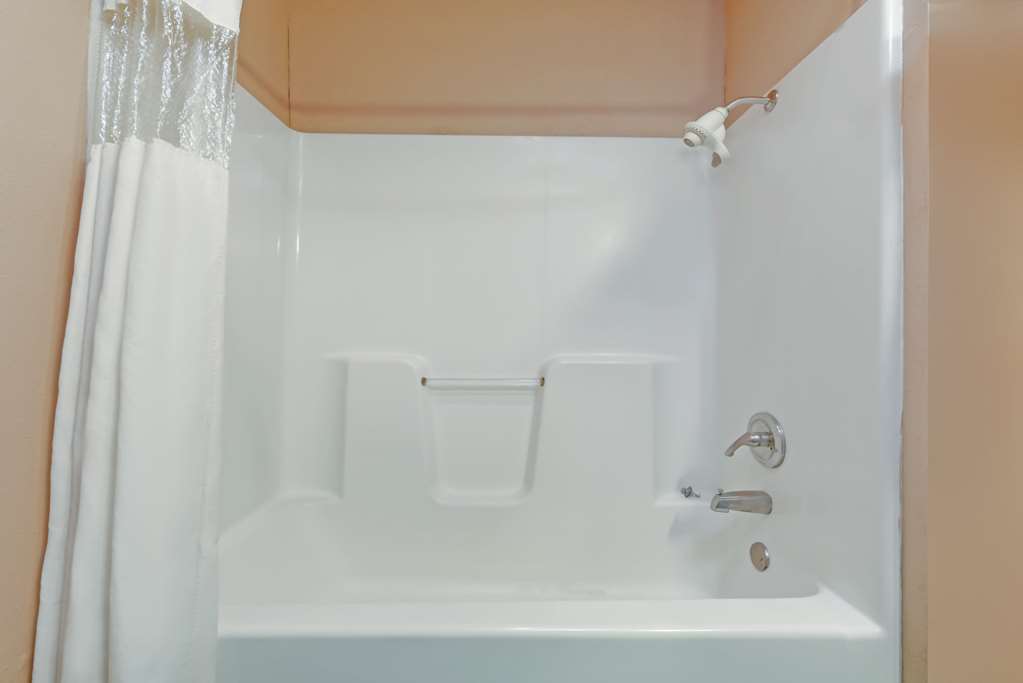Days Inn by Wyndham Granbury - photo 14