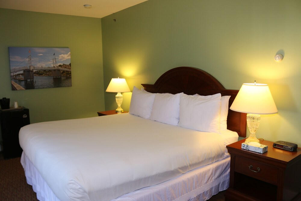 The Admiral's Inn Resort - photo 5
