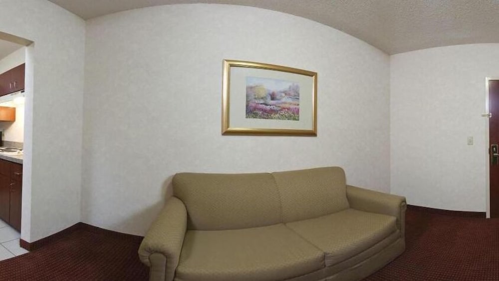 Holiday Inn Express Hotel & Suites Dayton West Brookville by IHG - photo 13