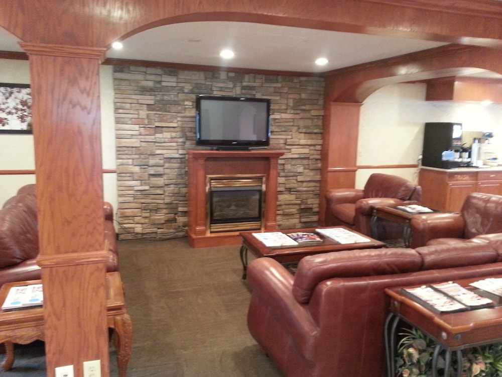 Days Inn & Suites by Wyndham Monroe - photo 8