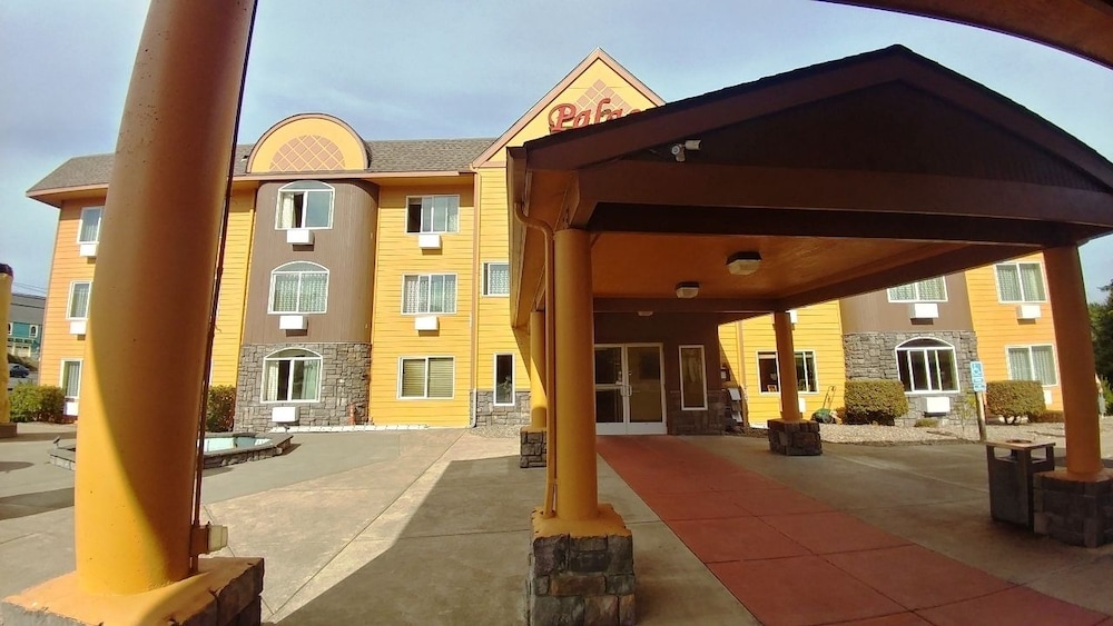 Palace Inn Suites Lincoln City - photo 36