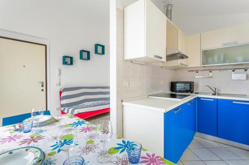 Casa di Oliver Apt x4 with terrace and parking — 4-Star Luxury Hotel in Fano, Italy