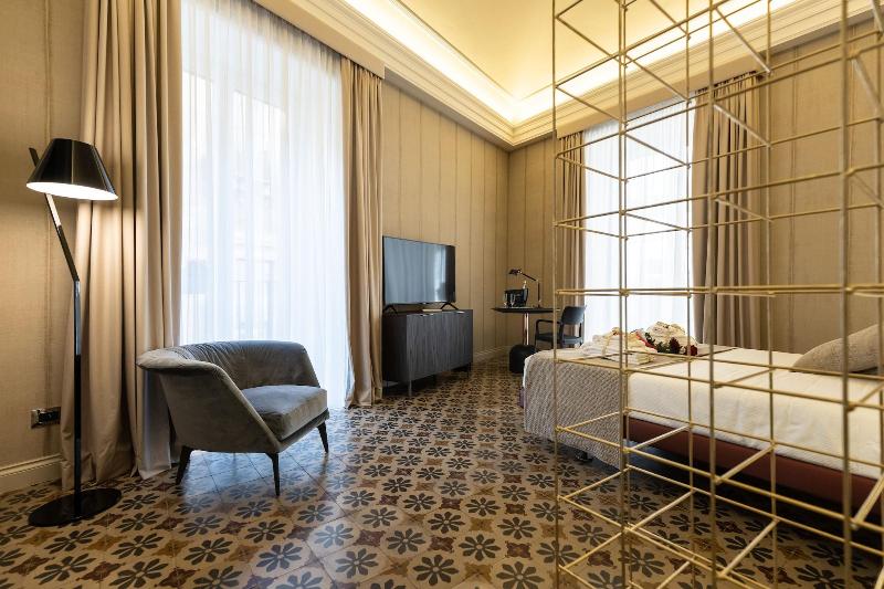 B&B Palazzo Perrotta — 4-Star Luxury Hotel in Catania, Italy