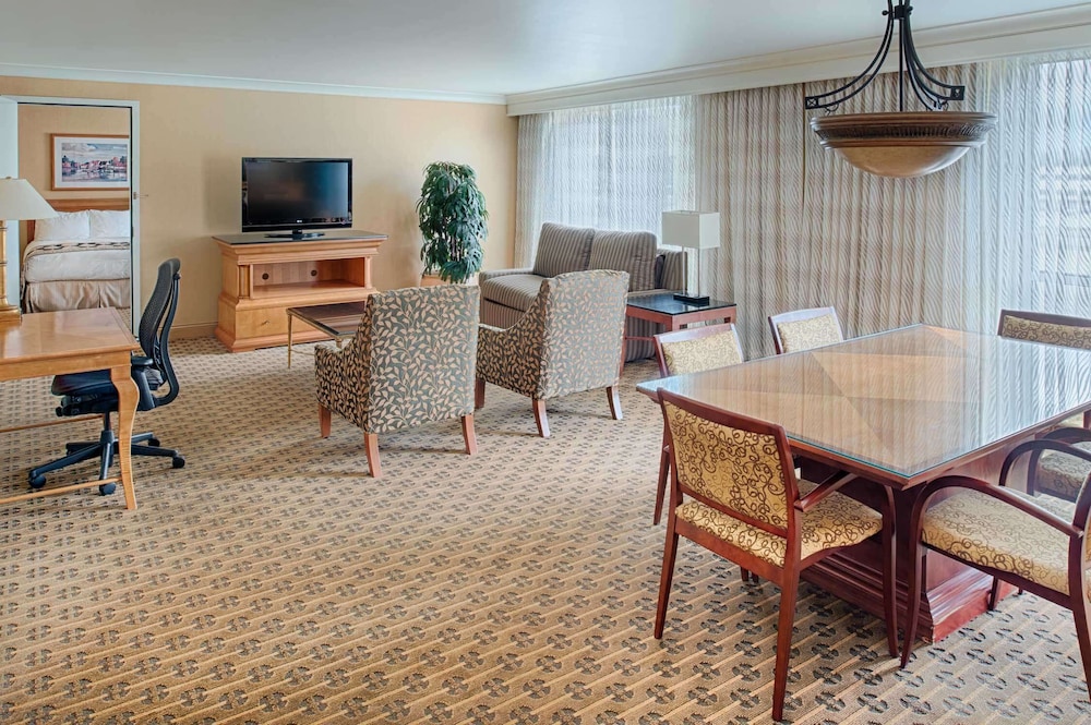 Hilton Seattle Airport & Conference Center - photo 19