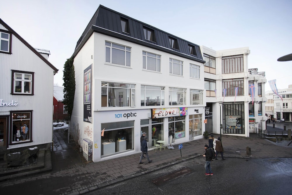 Odinn Reykjavik Skolavordustigur Apartments — 4-Star Luxury Hotel in Reykjavik, Iceland