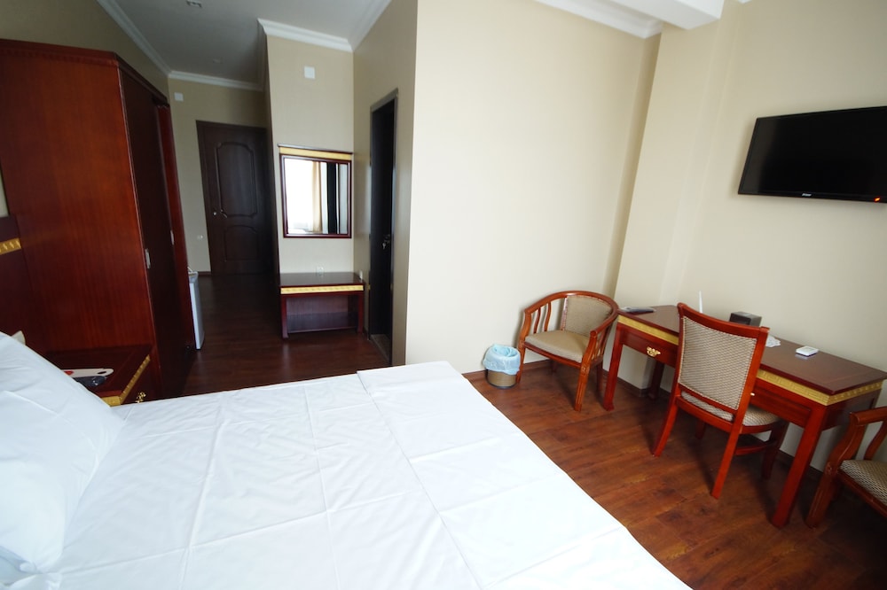 Hotel 725