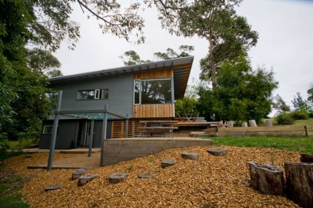 Flounder - carbon neutral hotel in Unknown City