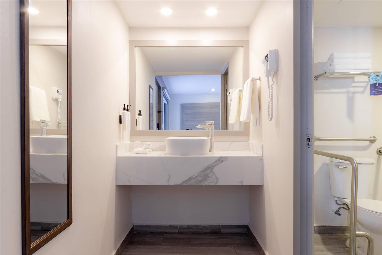 Guest room