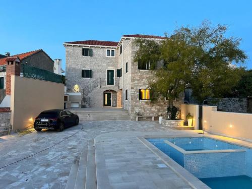 Amore — hotel near Brač Airport