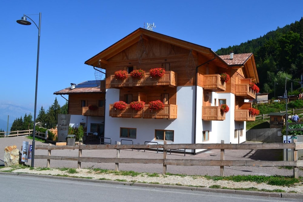 Garni & Wellness Anderle in Vignola, Italy