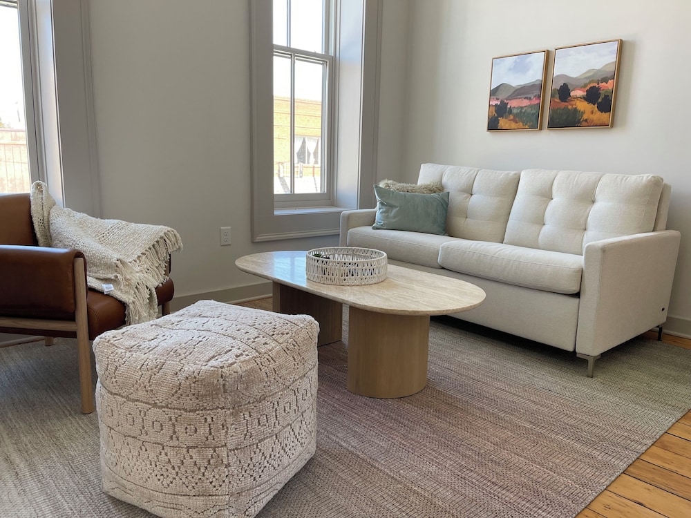 Hall Building - last minute hotel in Aledo