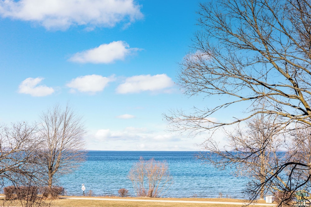 Kasa 539 Bay Street Traverse City — 4-Star Luxury Hotel in Traverse City, United States