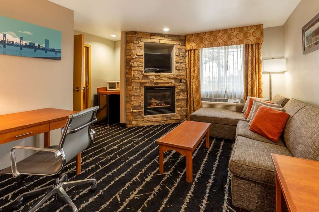 La Quinta Inn & Suites by Wyndham Vancouver - photo 10