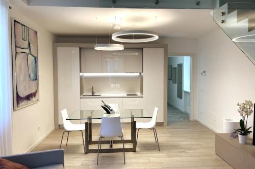 Queen Verona Luxury Apartment — 5-Star Luxury Hotel in Verona, Italy