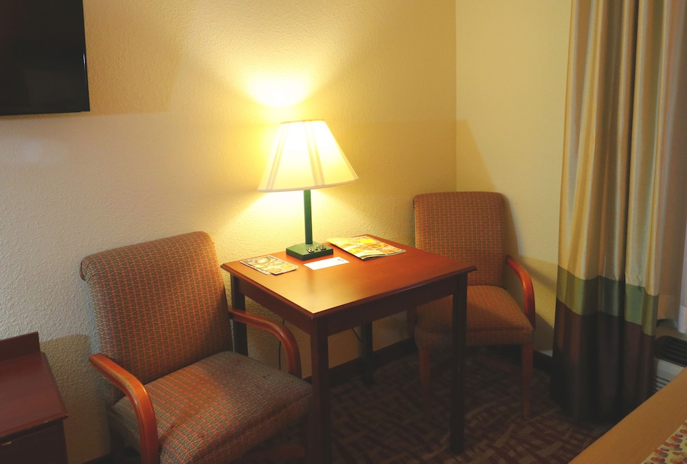 Jefferson Inn Dandridge - photo 13