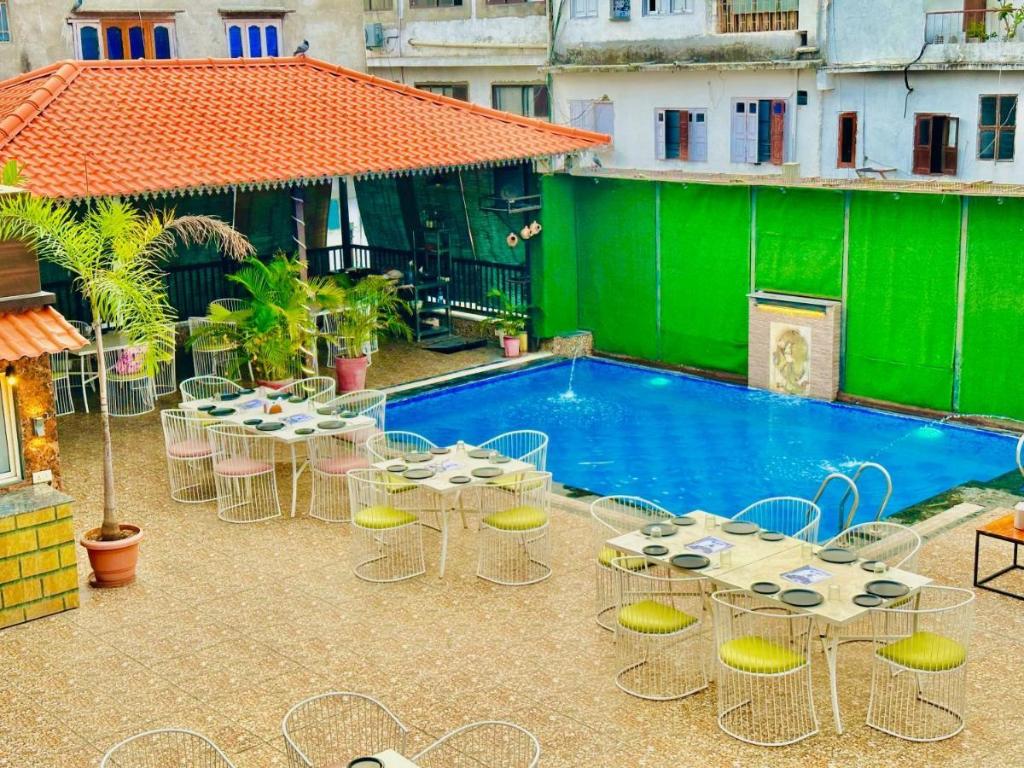 Hotel Grand Udaipur Rooftop Cafe swimming pool in Udaipur, India