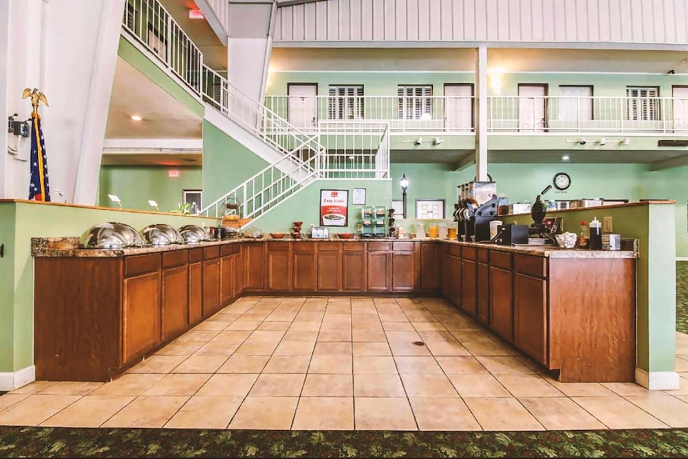 Coratel Inn & Suites by Jasper McCook - photo 31