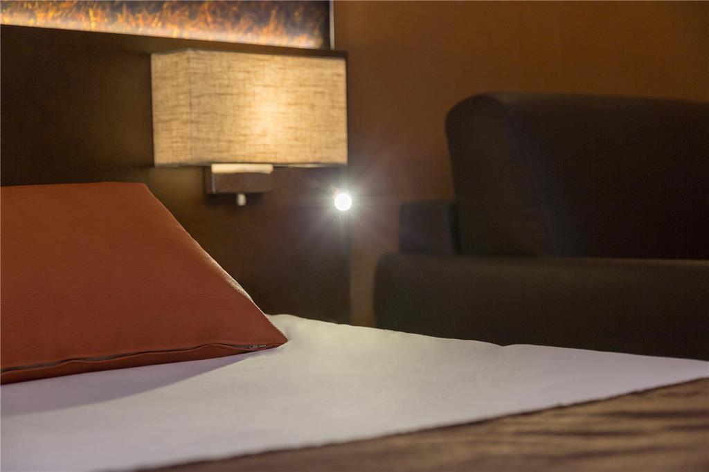 The Originals City Hotel Le Boeuf Rouge Saint Junien — Saint Junien