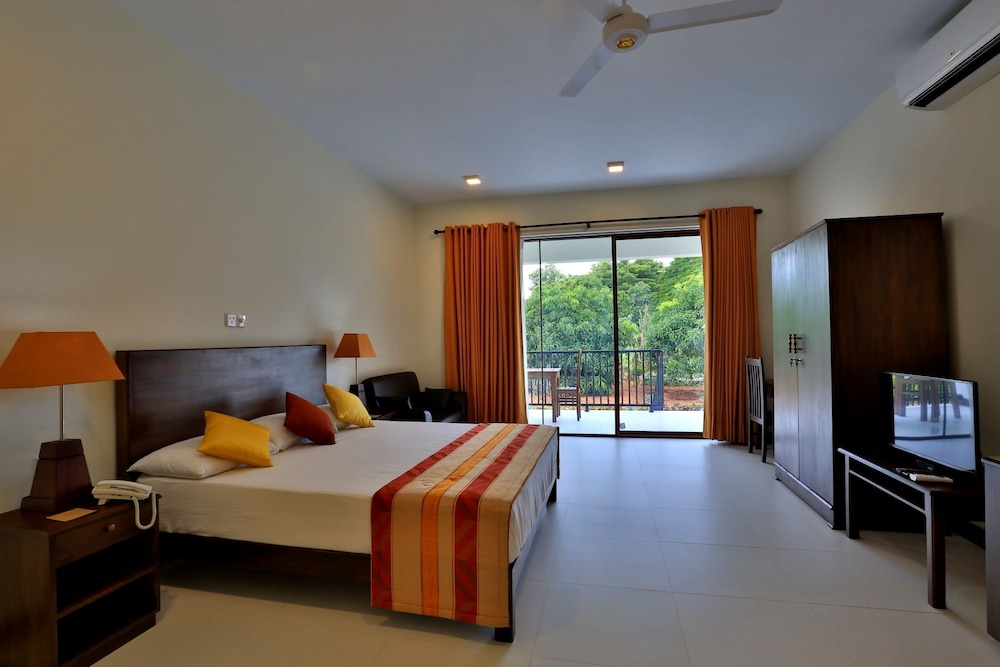 Grand & Gangula — Dambulla — photo 3