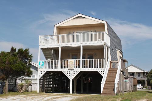 BeachyPeachyKeen by Oak Island Accommodations - photo 9