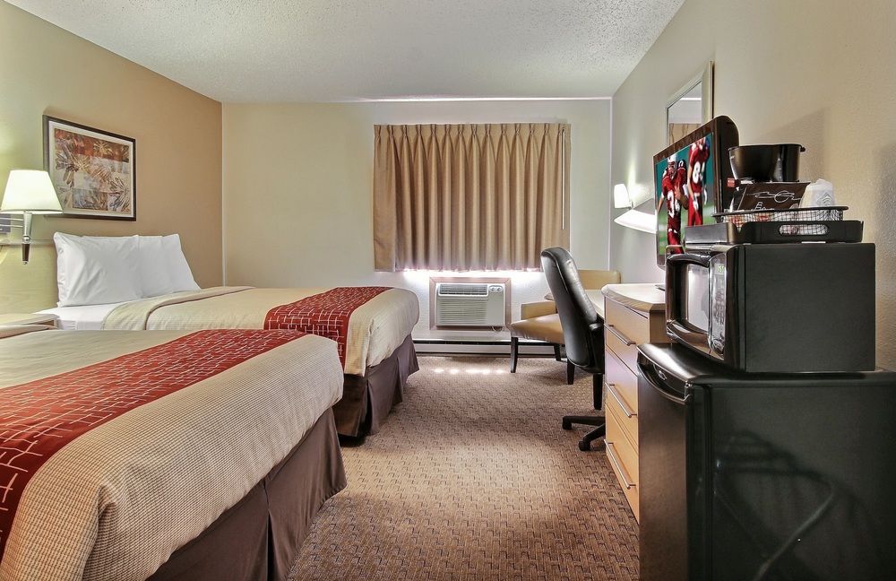 Econo Lodge Sioux Falls Empire Mall - photo 18