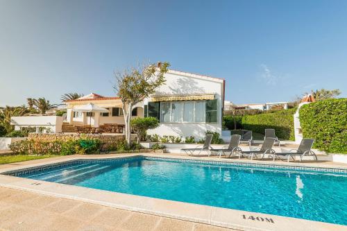 Villa El Guerito — 4-Star Luxury Hotel in Sant Lluis, Spain