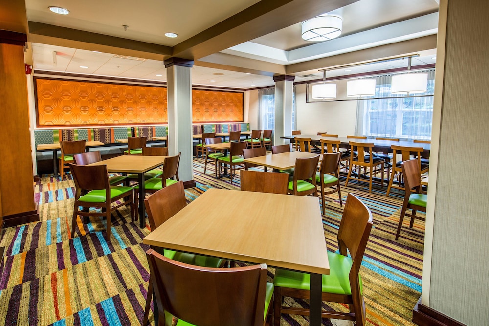 Fairfield Inn & Suites by Marriott Portsmouth Exeter - photo 8