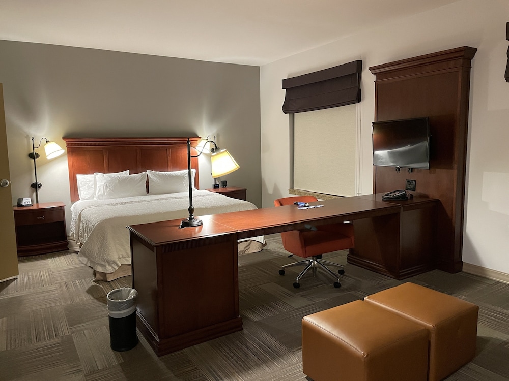 Hampton Inn & Suites Rifle - photo 14